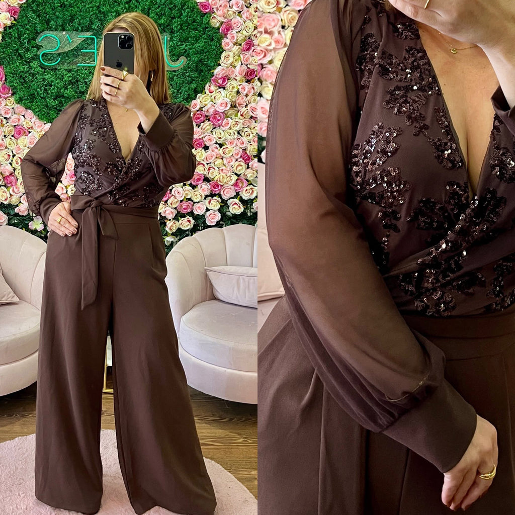 Macacão Giovana - Macacão de Festa Feminino com Paetês e Mangas Transparentes